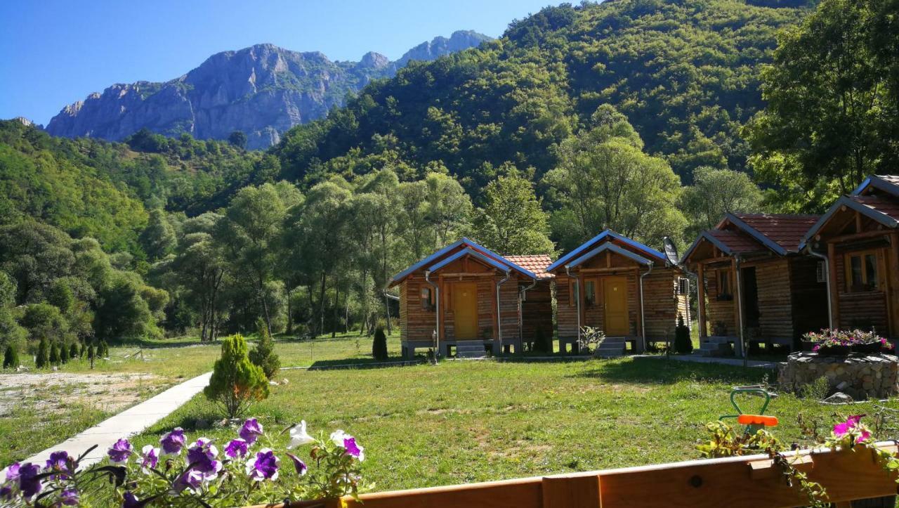 Juzni Vetar Hotell Trnski Odorovci Exteriör bild